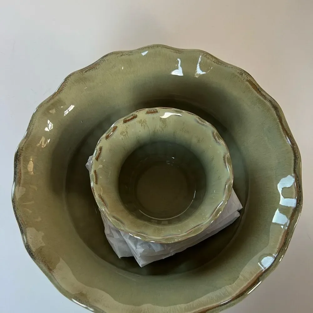 Source Unknown ceramic serving